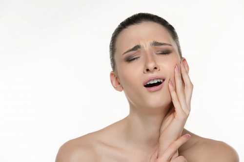 牙周組織病與哪些不良習慣有關？